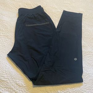 RARE lululemon pleated running jogger with inner liner Sz. 4!